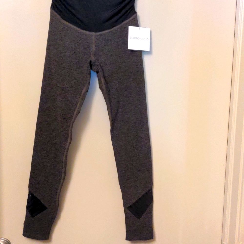 Beyond yoga/Beyond the Bump maternity tights/leggings (small)